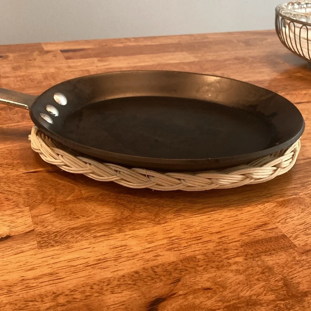 Commercial Aluminum Cookware Fajita Skillet with Hot Pad